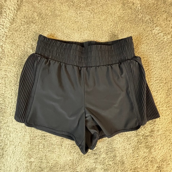 all in motion Pants - All in Motion Girls Black Pleated Side Running Shorts Size L 10/12 Activewear